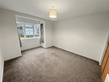 2 bedroom semi-detached house to rent - Photo 3