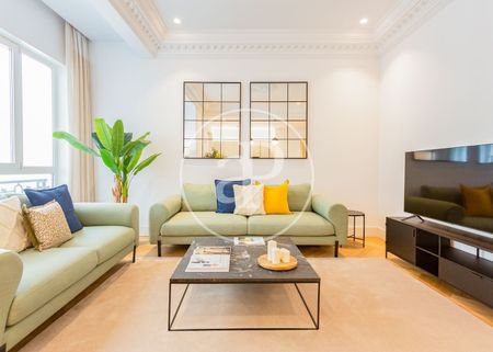 Flat for rent in Gran Vía. - Photo 3