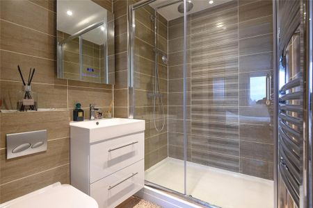 2 bedroom apartment to rent - Photo 5