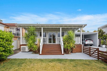 Stunning 3 Bedroom Cottage Home in The Village - Photo 5