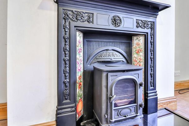 2 bedroom terraced house to rent - Photo 1