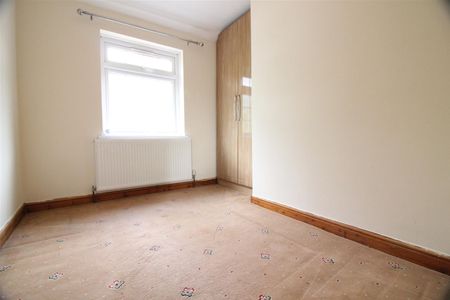 Fern Lane, Hounslow - Photo 4