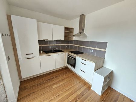 Location Appartement 3 pièces 70m² PONT DE VAUX 01190 - Photo 3