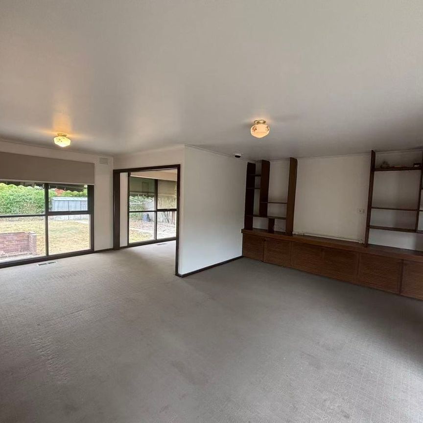 23 Meadow Wood Walk, Narre Warren, VIC 3805 Austra - Photo 1