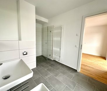 Exklusive, helle 3 Zi. Wohnung, EBK, gr. Balkon, Stellplatz- viele ... - Photo 1