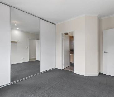 “Low Maintenance Living in the Heart of Sturt” - Photo 6