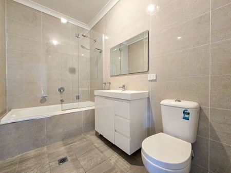 In the Heart of Town - Photo 3