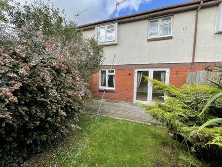 4 bedroom terraced house to rent - Photo 2