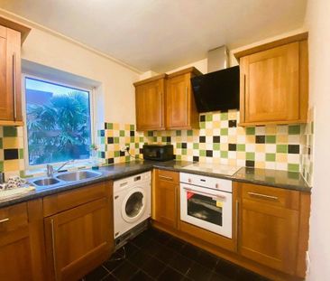 4 bedroom terraced house to rent - Photo 6