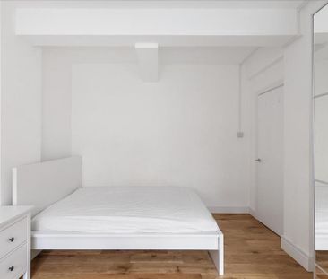 3 bedroom apartment to rent - Photo 2