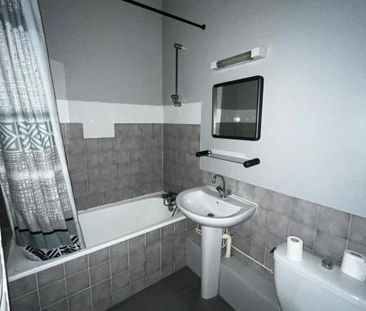 Location Appartement 1 pièce 28m² CLERMONT FERRAND 63000 - Photo 3