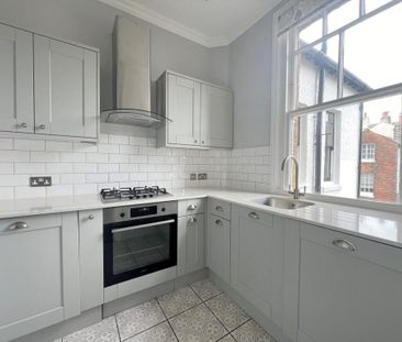 2 bedroom flat to rent - Photo 4