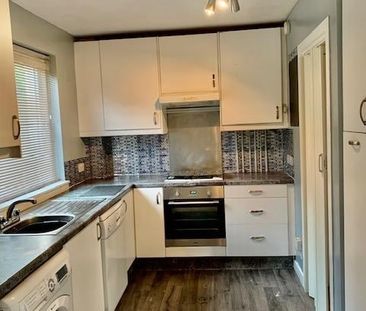 3 Bed End Terrace, Springwood Park, EH16 - Photo 3