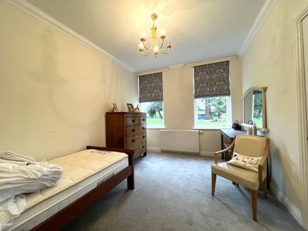 2 bedroom retirement property to rent - Photo 3