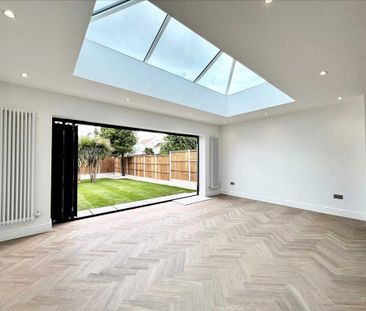 4 bedroom detached house to rent - Photo 1