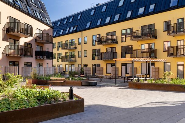 Ormbackavägen, Järfälla - Foto 1