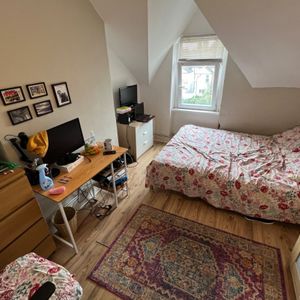 Claude Road - Photo 2