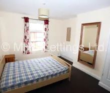 2 Bed - 7 Vicarage Terrace, Headingley, Leeds - LS5 3HL - Student - Photo 2