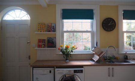 Cambria Court Room B - Photo 3