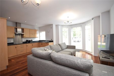1, Sandringham House, 501 Harrogate Road, Leeds, West Yorkshire, LS17 7FH - Photo 2