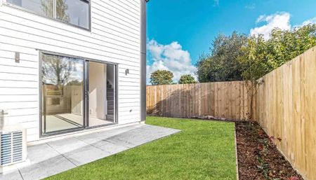 WELCOME HOME in TE ATATU PENINSULA - Photo 4