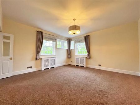 Maybury Knowle, Woking, Surrey, GU22 - Photo 3