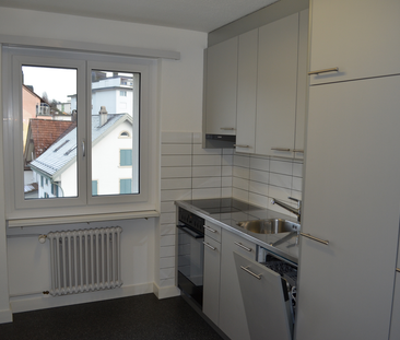 Schöne helle Wohnung, Nähe Stadtzentrum - Photo 3