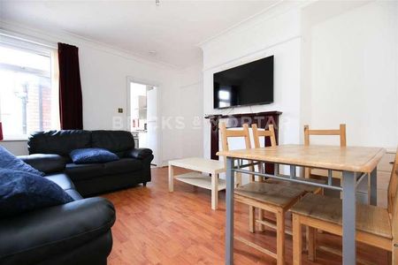 (?ppw) Brandon Grove, Sandyford, Newcastle Upon Tyne, NE2 - Photo 2