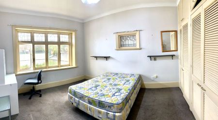Great Location - Photo 3