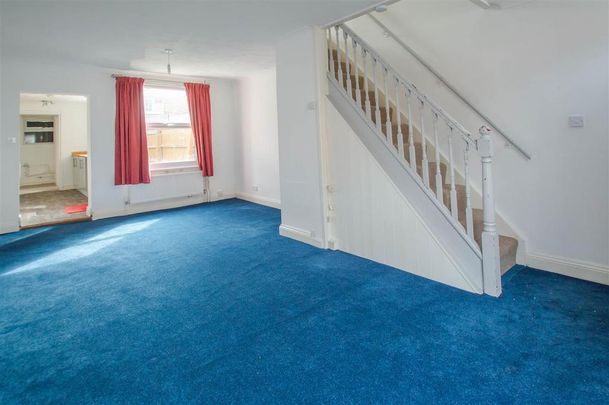 2 bedroom terraced house to rent - Photo 1