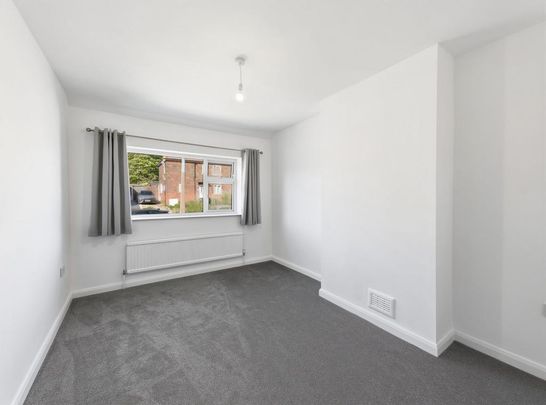 3 bedroom semi-detached house to rent - Photo 1