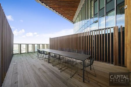 Manhattan Loft Gardens, 20 International Way, London - Photo 5