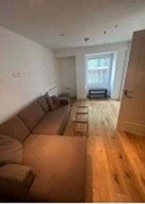 1 Bed Flat, Green Dragon House, CR0 - Photo 1