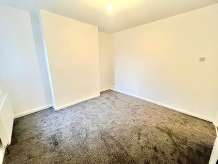 Ilfracombe Road, Southend-on-Sea, Essex, SS2 4PB - Photo 2