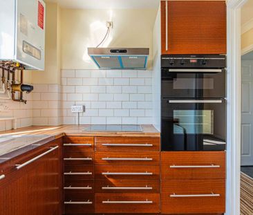 1 bed Maisonette for rent - Photo 2