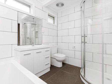 36 Buffalo Ave Corio - Photo 5