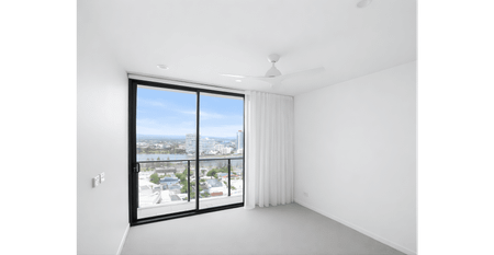 EXECUTIVE MAIN BEACH LIVING – RESORT FACILITIES, PRIME LOCATION - Photo 5