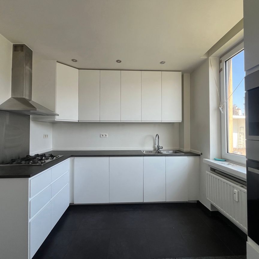 Flat - for rent - Photo 1
