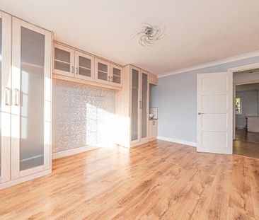 5 bedroom detached house to rent - Photo 5