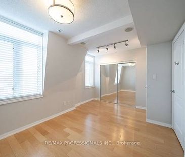 2 Bedroom, 2 Bathroom - King West Townhouse - Photo 4