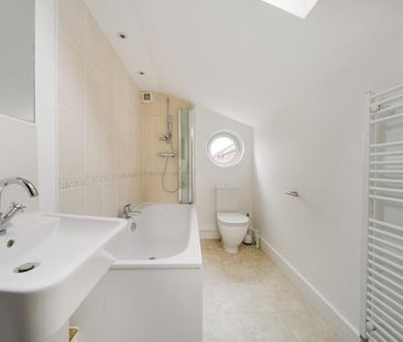 3 bedroom terraced house to rent - Photo 4