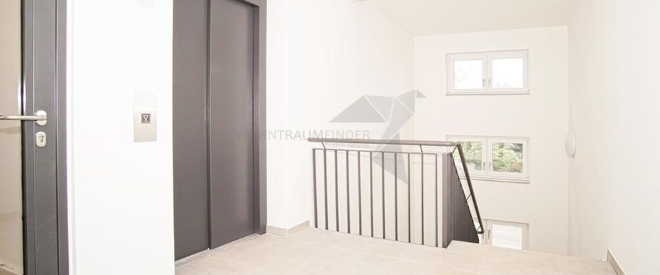 ++ Erstbezug ++ Energieeffiziente, barrierefreie 2-Raum-Wohnung mit Einbauküche am Kulturpalast - Photo 1