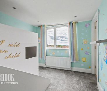 4 bedroom semi-detached house to rent - Photo 6