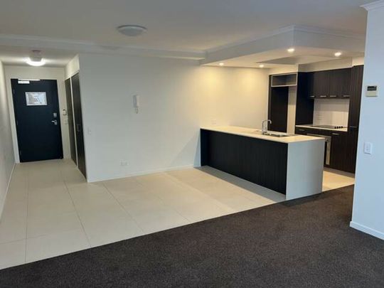 Live At The Oaks City Apartments - Photo 1