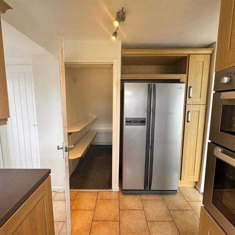 4 bedroom house to rent - Photo 1