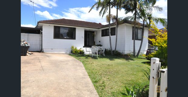 FOUR BEDROOMS HOUSE FOR LEASE - Photo 1