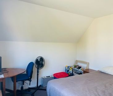 36 Packe Street, Edgeware - Photo 3