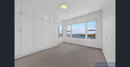 NEWLY RENOVATED COASTAL GEM WITH SPECTACULAR HARBOUR VIEWS - Photo 5