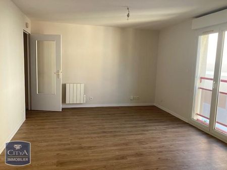Location Appartement 2 pièces 52m² POITIERS 86000 - Photo 2