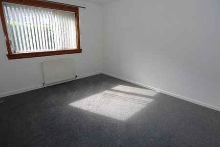 Property to let in Dundee - Photo 2